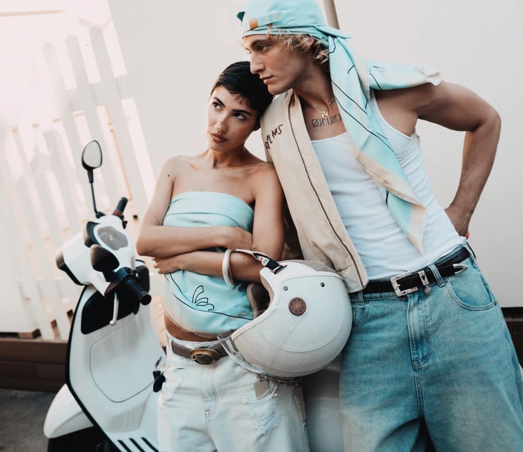 VESPA SUMMER EDIT, LA COLLEZIONE READY-TO-WEAR È DISPONIBILE ONLINE