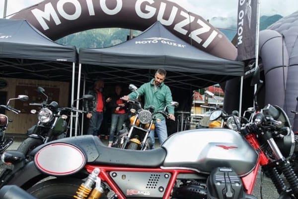 motoguzzi stelvio 1