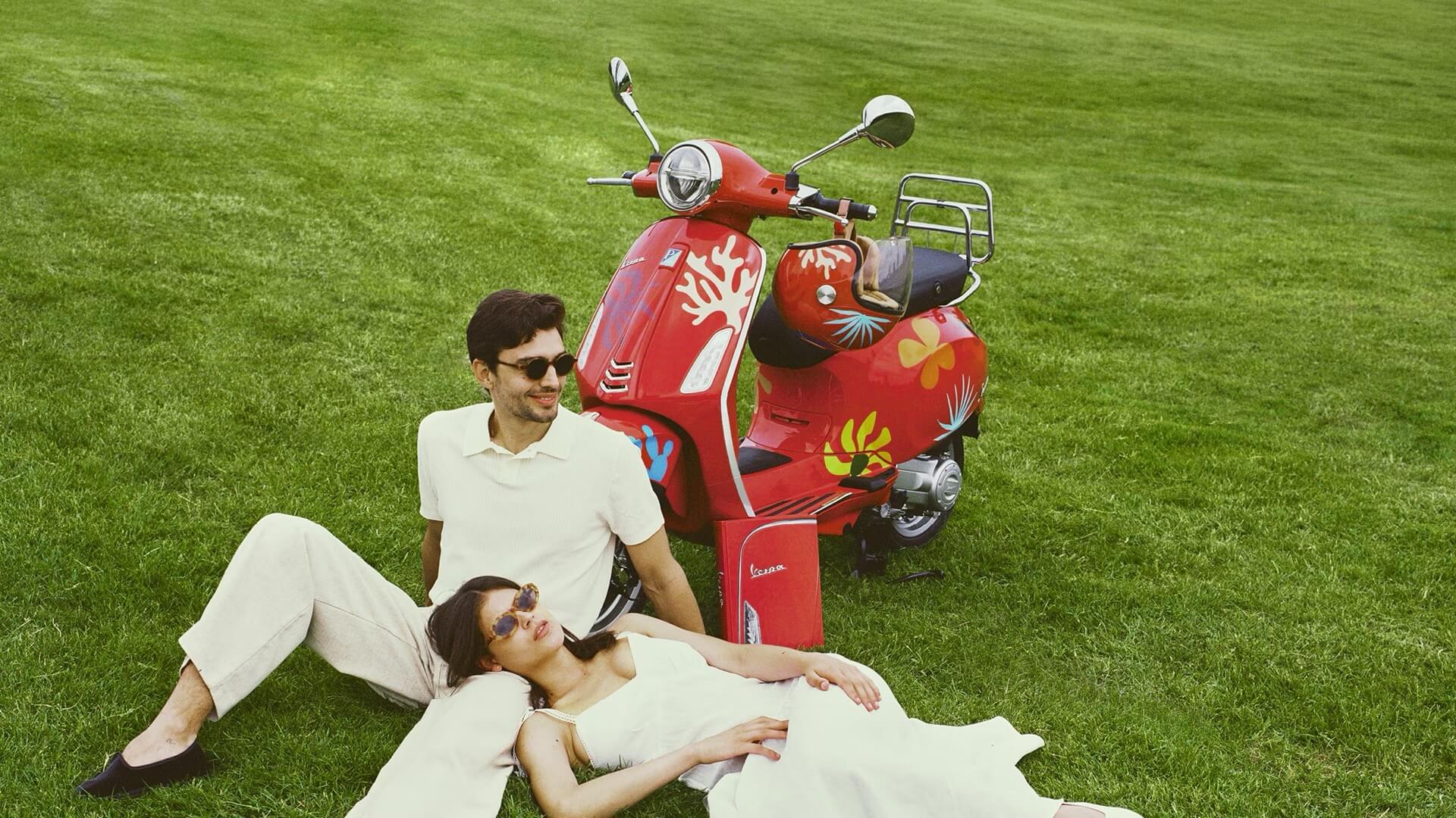 VESPA X ASSOULINE, UNA COLLABORAZIONE CHE UNISCE DESIGN, CULTURA E SPIRITO DI VIAGGIO