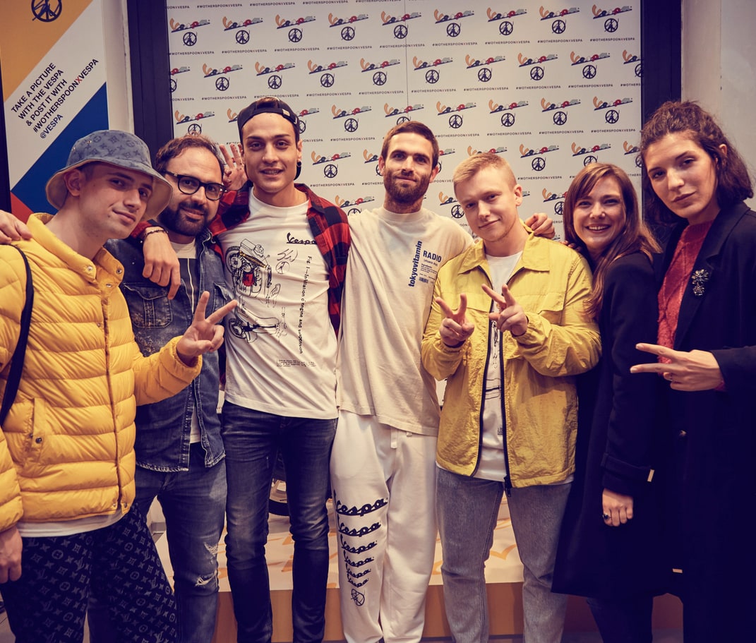 SEAN WOTHERSPOON E VESPA MILANO