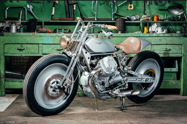 moto guzzi v9 silver knight