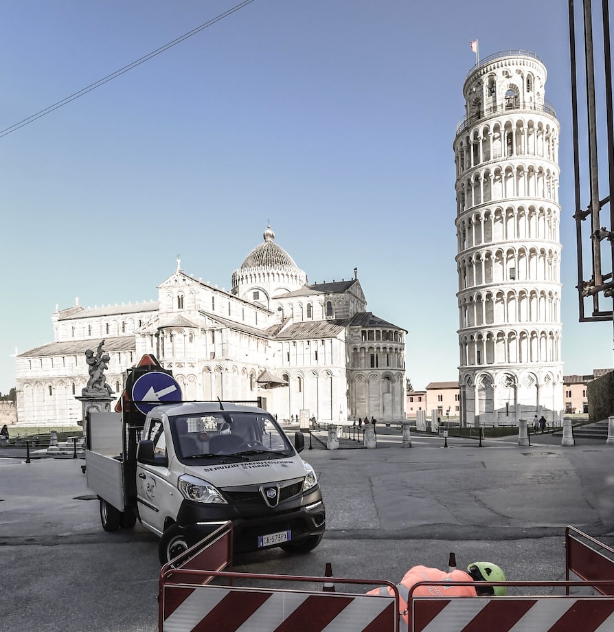 IN PISA, AVR’S PORTER NP6 VEHICLES FOR ROAD MAINTENANCE IN THE CITY OF THE LEANING TOWER