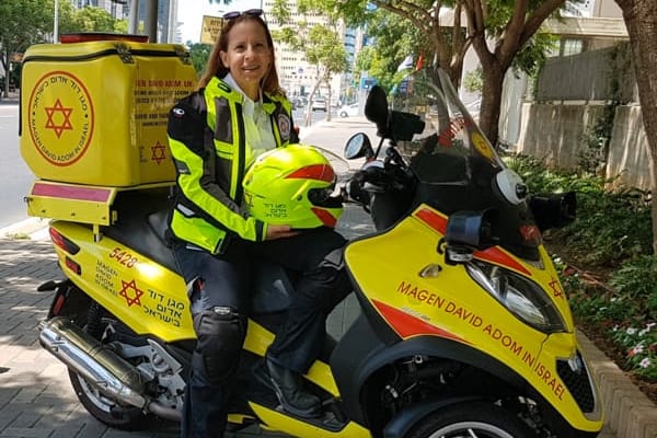 mp3 israele croce rossa