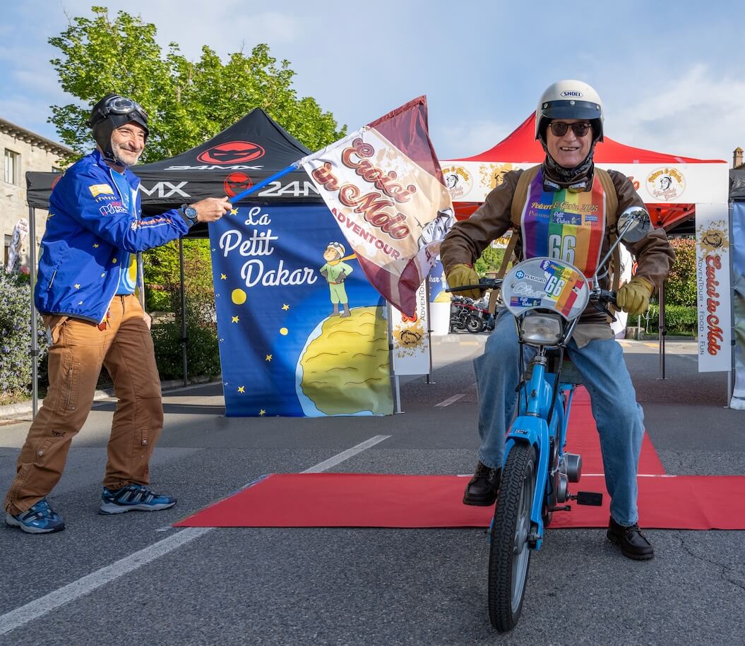 ANDREA SABATINI E IL SUO CIAO: “EROI DELLA POLVERE”, TRA LE STRADE BIANCHE DELLA TOSCANA. E LA GLORIA? “E’ PARTECIPARE!”
