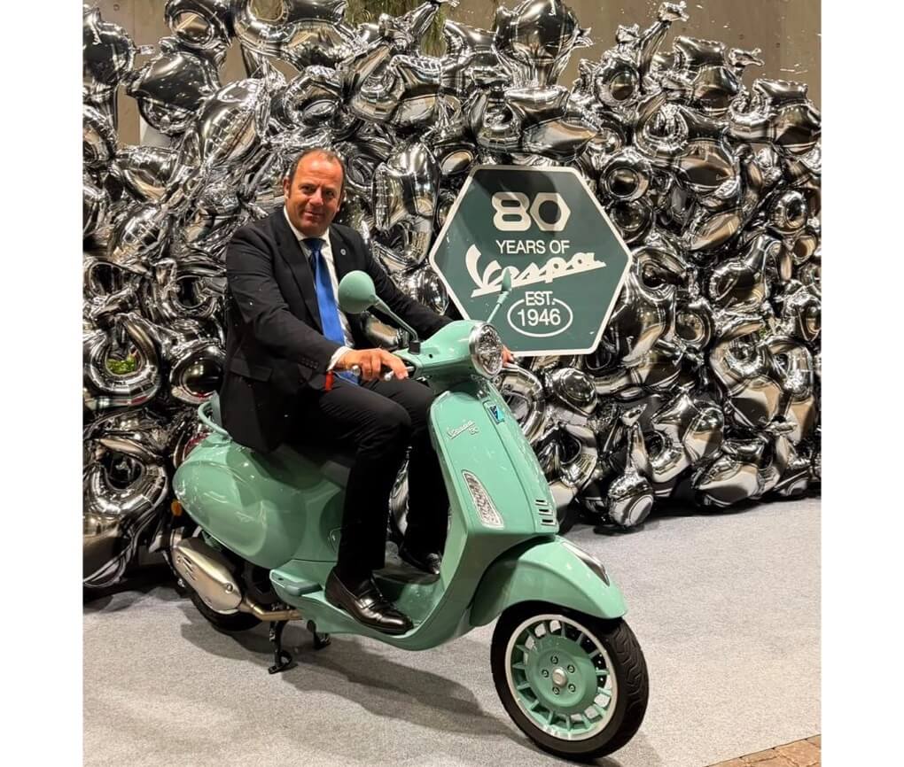 INTERVISTA A MAURO CALESTRINI, PRESIDENTE DEL VESPA WORLD CLUB: “I MIEI BEST MOMENTS A ‘ROMA 2026’, LO STRAORDINARIO EVENTO CHE HA UNITO NAZIONI E GENERAZIONI”