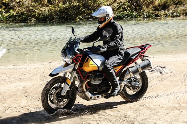 moto guzzi v85 TT rocks