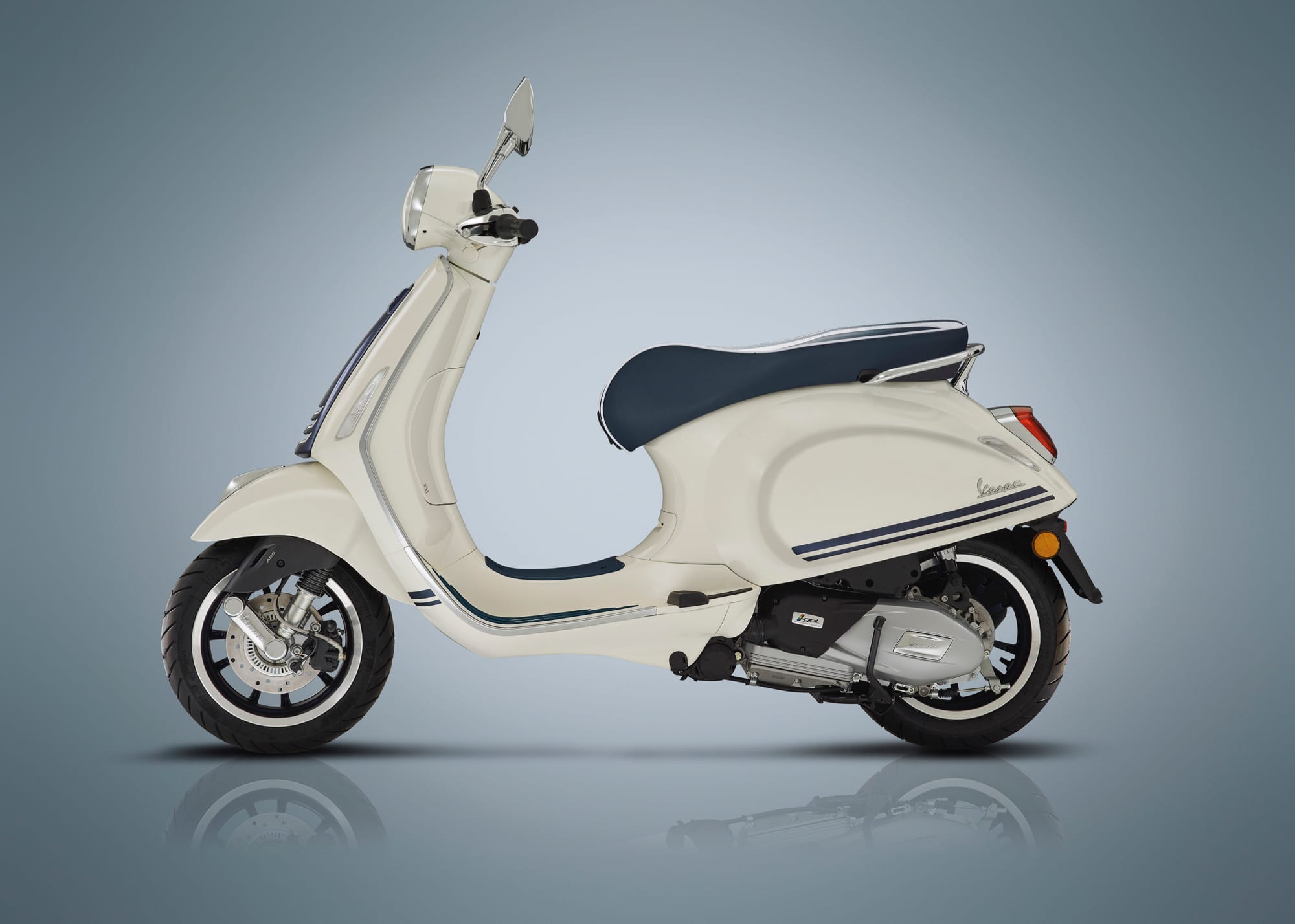 Vespa Piaggio White Scooter In Emily In Paris S02E02 Do You Know The Way  To St. Tropez? (2021)