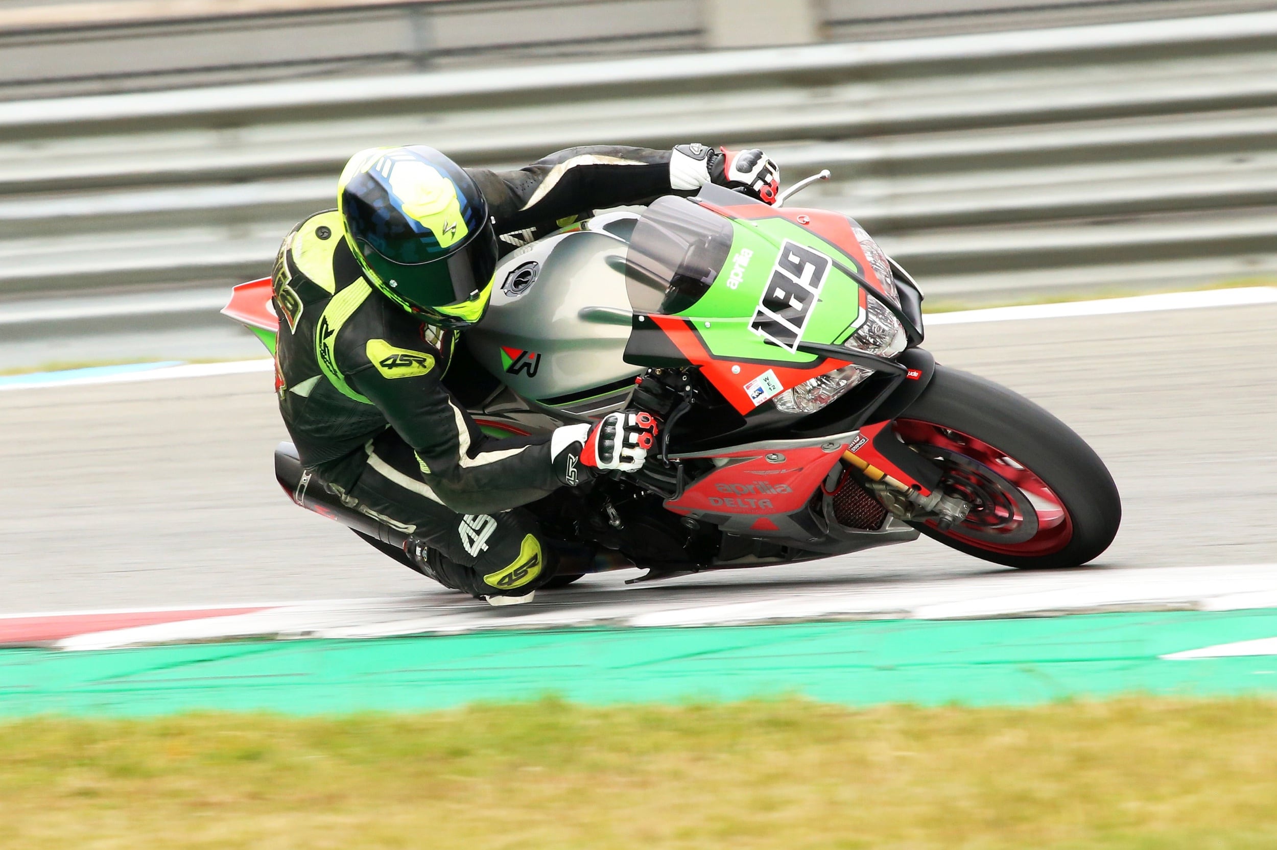 Aprilia RSV4 Assen