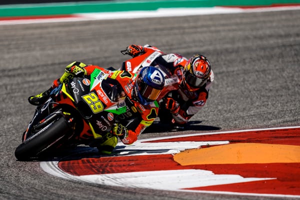 aprilia motogp 2019 america race