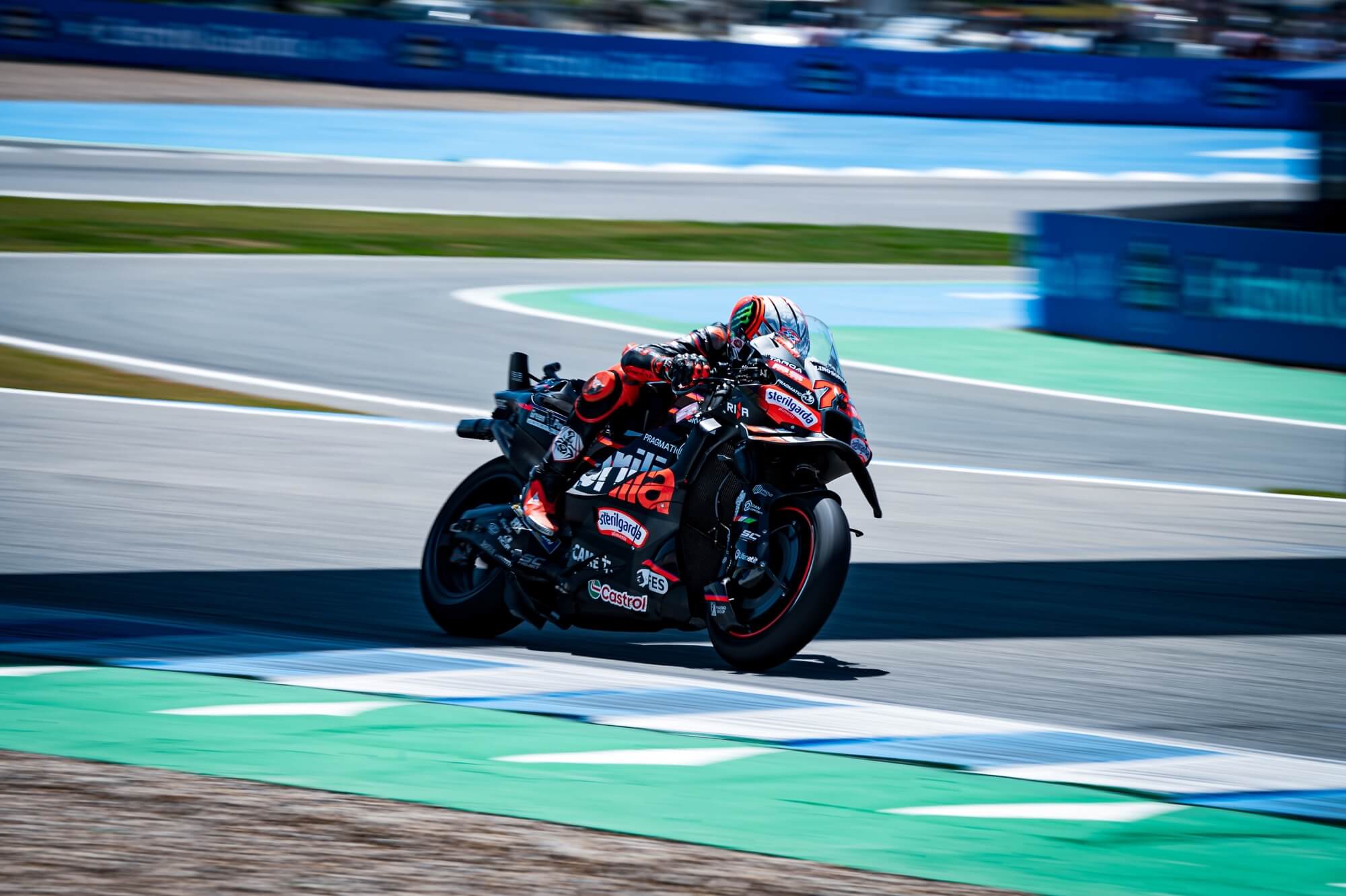 A COMEBACK SUNDAY FOR APRILIA RACING IN JEREZ