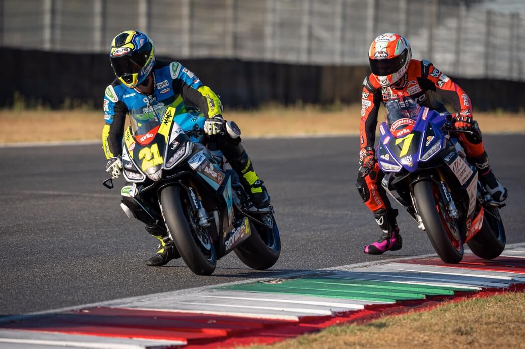 FINALE DEL TROFEO APRILIA RS 660 A IMOLA: BIANCHI VS SORRENTI PER LA CORSA AL TITOLO 2024