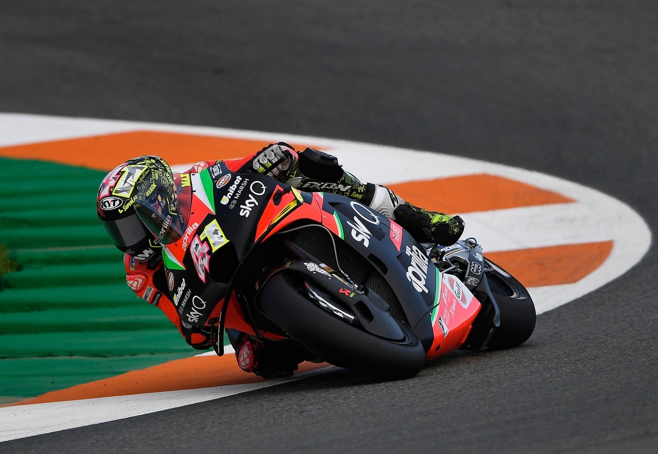 THE FIRST RACE IN VALENCIA DOES NOT SMILE ON TEAM APRILIA