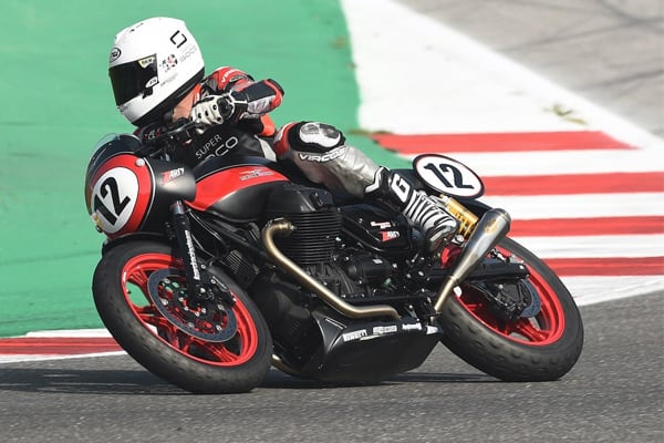 PARTE LA STAGIONE DEL MOTO GUZZI FAST ENDURANCE 2020