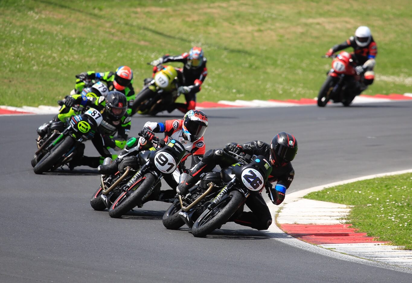 PARTITO A VALLELUNGA IL TROFEO MOTO GUZZI FAST ENDURANCE 2025