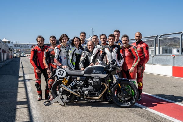 moto guzzi racing fast endurance