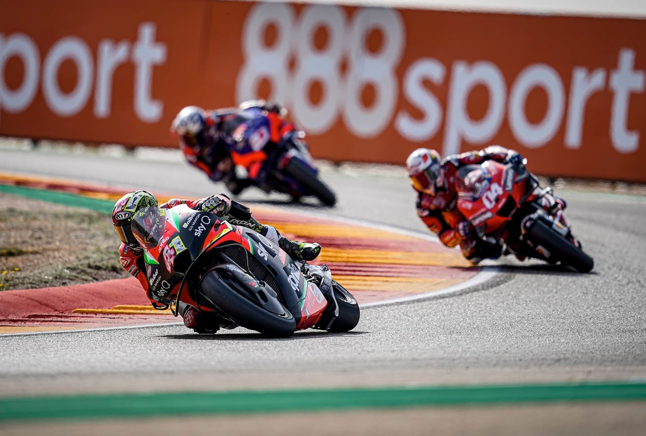 A TECHNICAL PROBLEM HALTS A FANTASTIC RACE BY ALEIX ESPARGARÓ