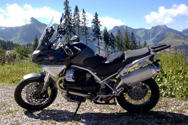 moto guzzi stelvio 1200