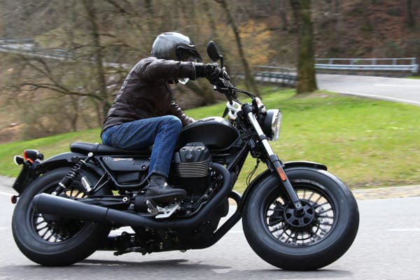 motoguzzi bobber toscana